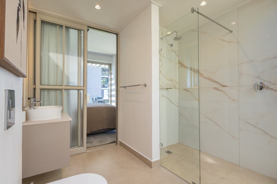 To Let 3 Bedroom Property for Rent in Green Point Western Cape